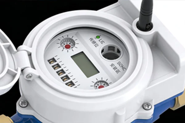 Az innovatív vízmérő burkolat kiegyensúlyozza a tartósságot és a funkciók integrációját